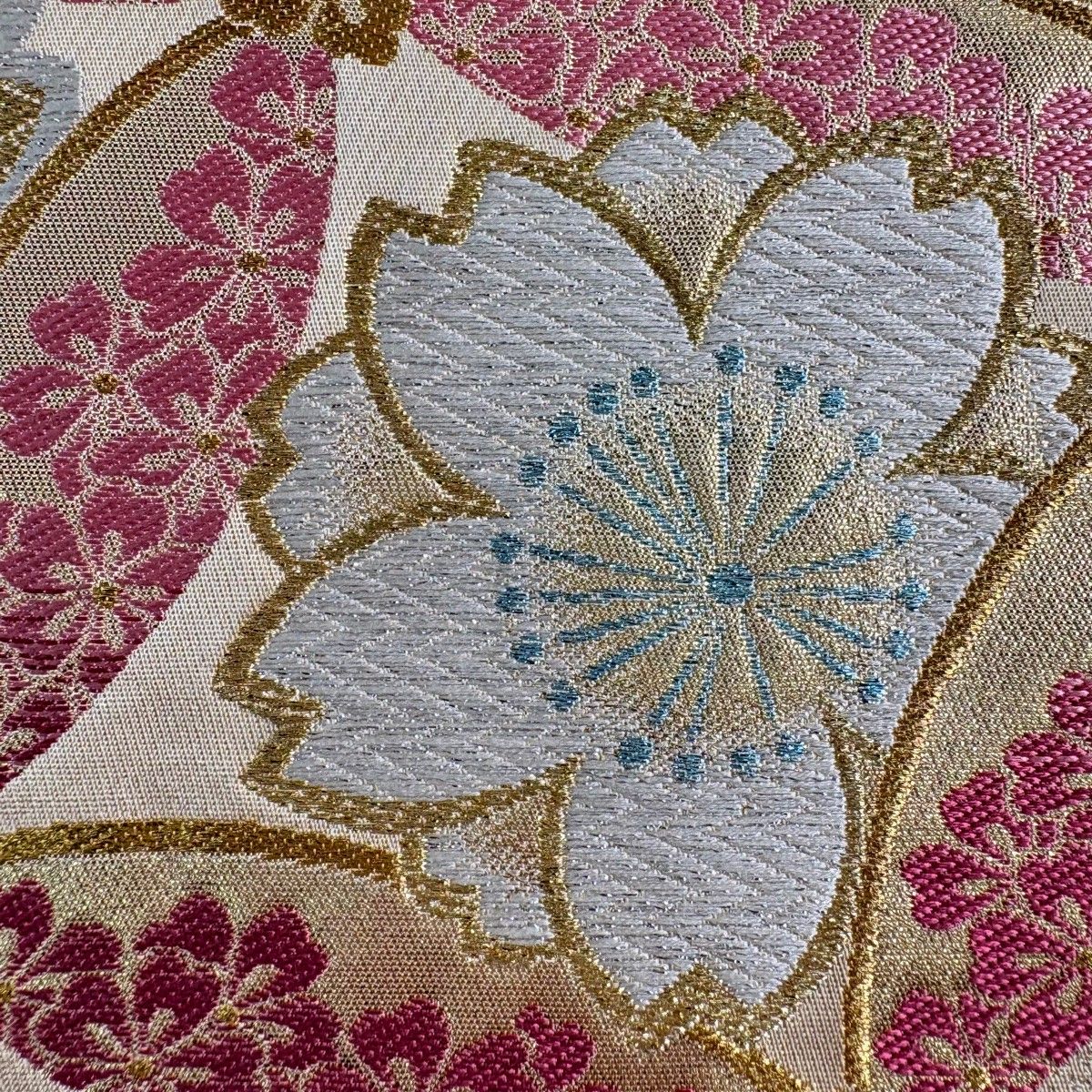 専用❣️桜模様 金糸 ベージュ 正絹 全通 袋帯 6117 袋帯 秀品 振袖向き 七宝文 桜 金糸 箔 クリーム 六通 正絹 【中古