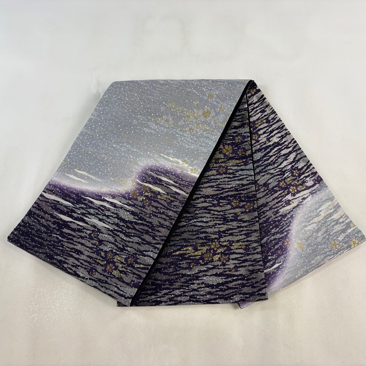 美品】 袋帯 秀品 霞 花 箔 金銀糸 紫 お太鼓柄 正絹 【中古】 - メルカリ