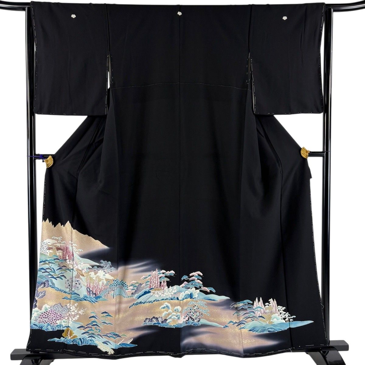 黒留袖 美品 名品 身丈169cm 裄丈67.5cm 正絹 【中古】 黒留袖 美品 名品 身丈169cm 裄丈67.5cm 正絹 【中古】の通販 by