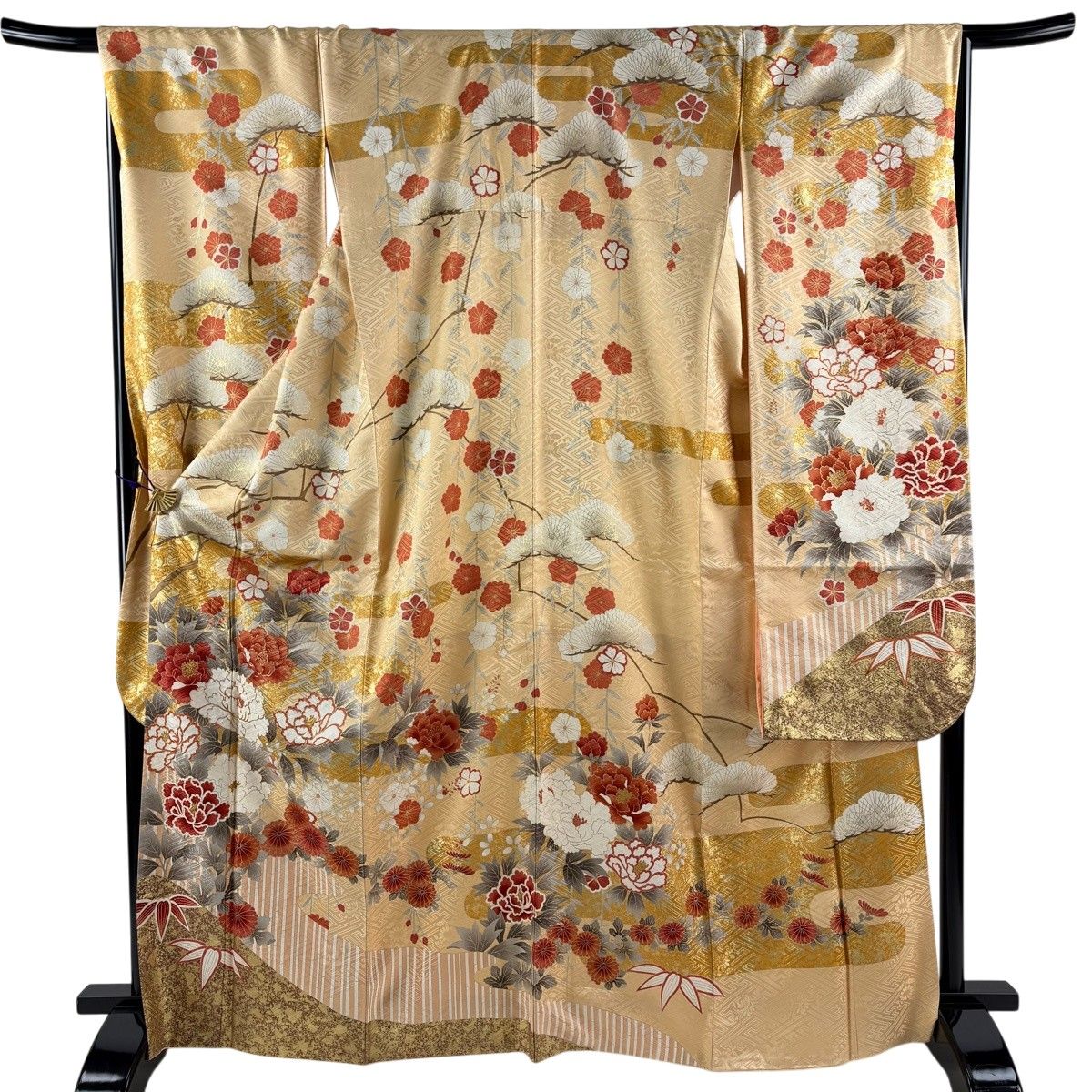 振袖 身丈167.5cm 裄丈68cm L 袷 牡丹 笠松 金糸 金彩 ベージュ 正絹 秀品 【中古】