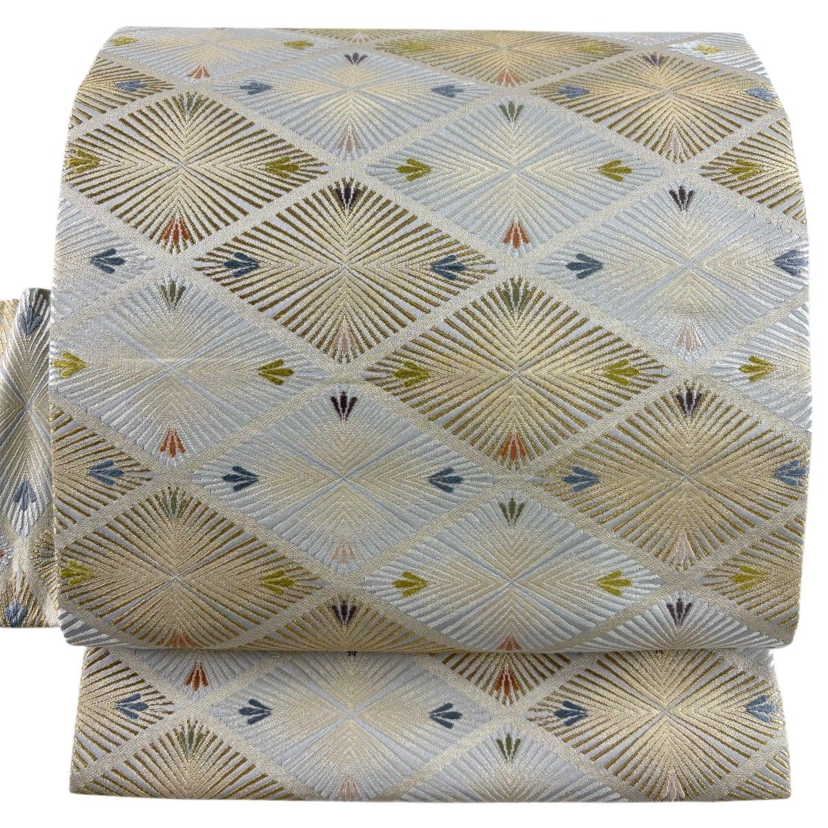 名古屋帯 秀品 若松 菱 金糸 箔 灰色 正絹 【中古】 - メルカリ