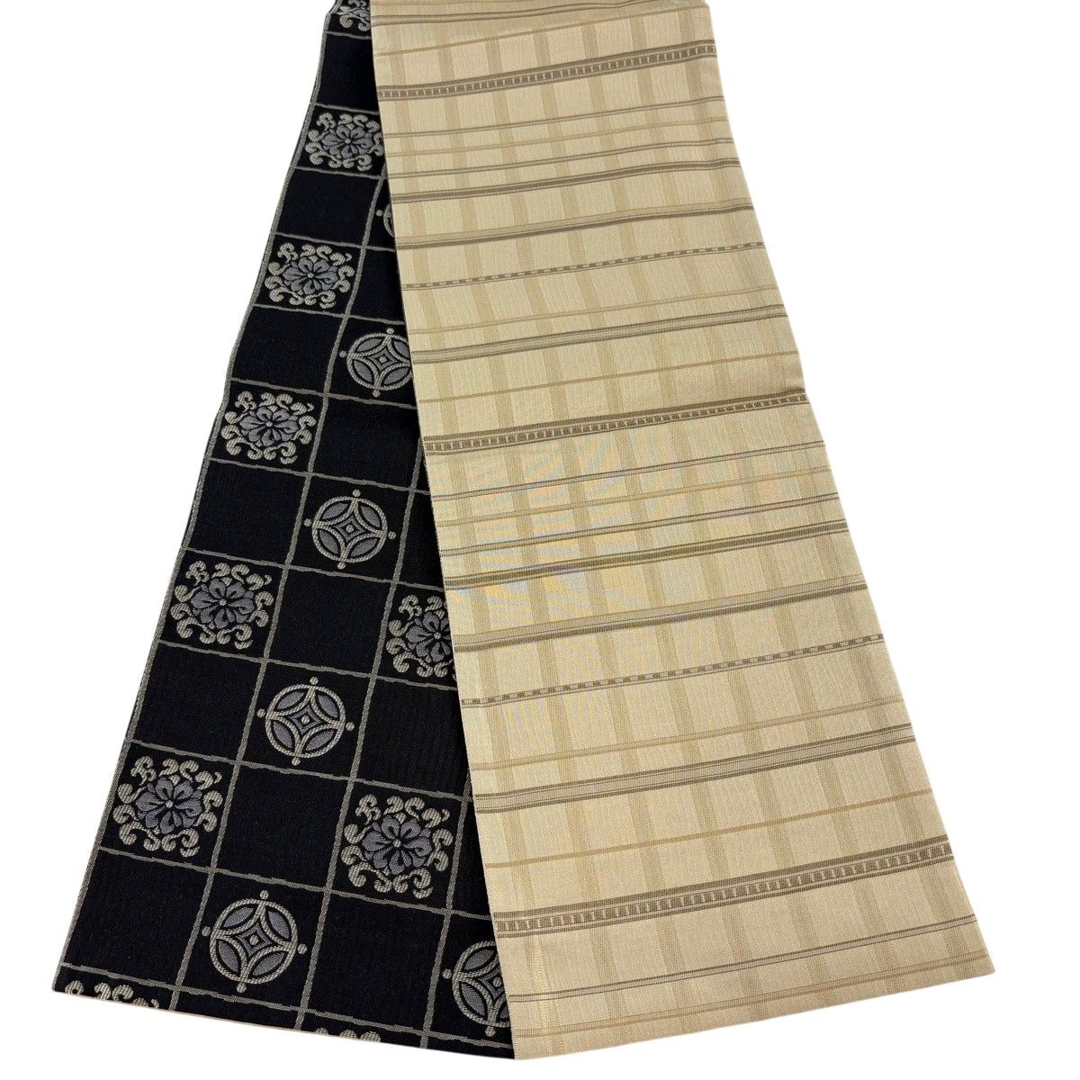 【美品】半幅帯 名品 紬地 縞 ベージュ 正絹 【中古】