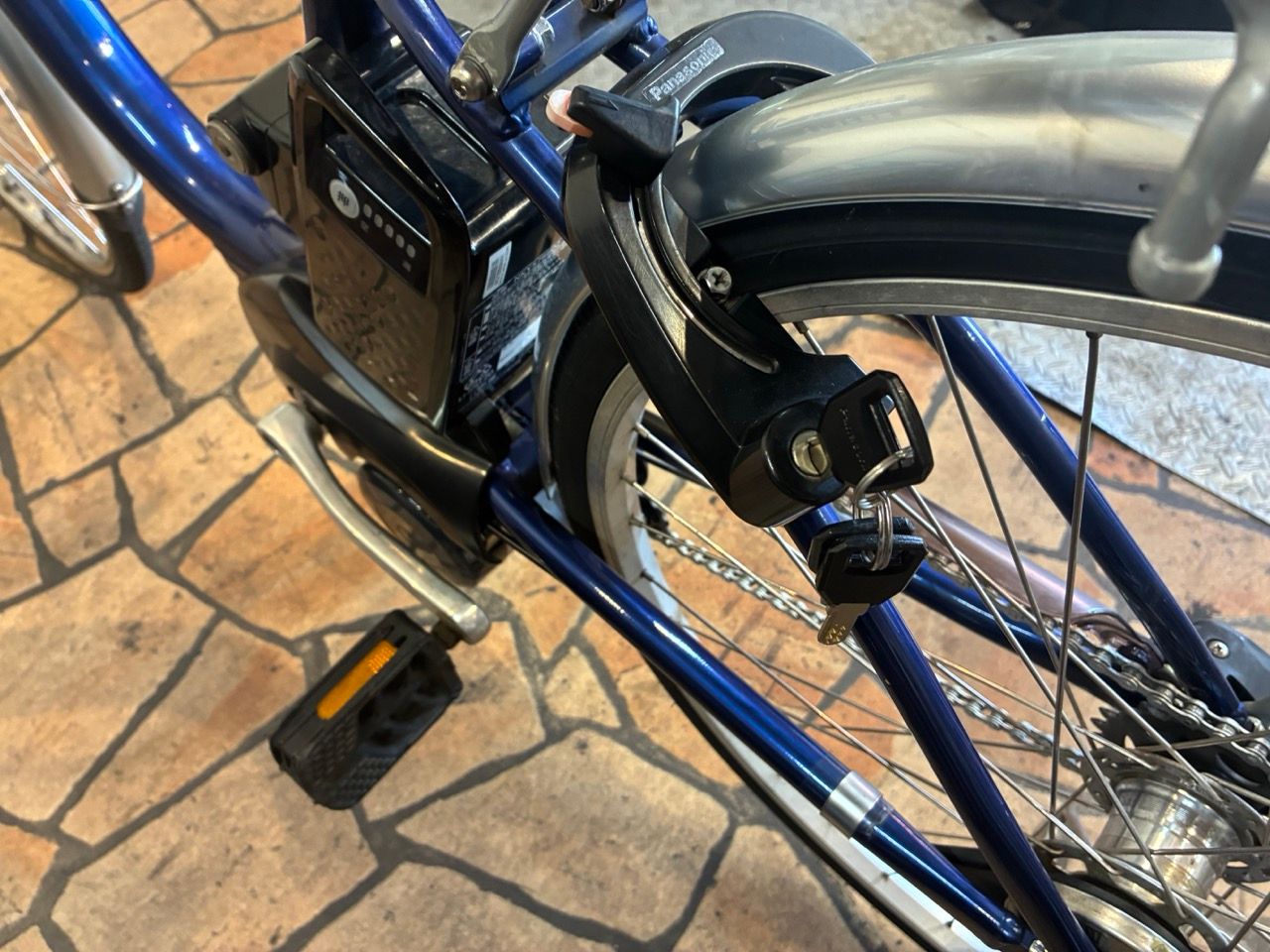 軽量モデル/整備済】Panasonic ビビ・L【前カゴ・ブレーキ一式新品 