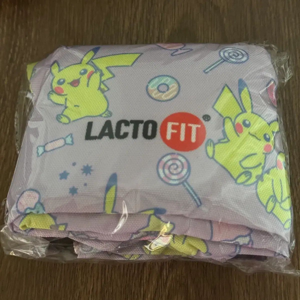 ポケモン ピカチュウ ランチバッグ 락토フィット オリーブヤング