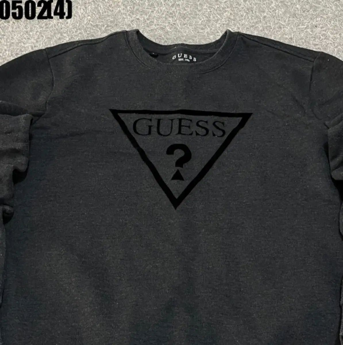 GUESS ゲス 三角 ロゴ スウェット XL | 0502 - メルカリ GUESS ゲス GUESS スウェット ブラック ロゴプリント