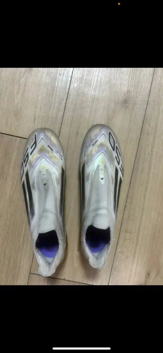 アディダス F50 サッカーシューズ