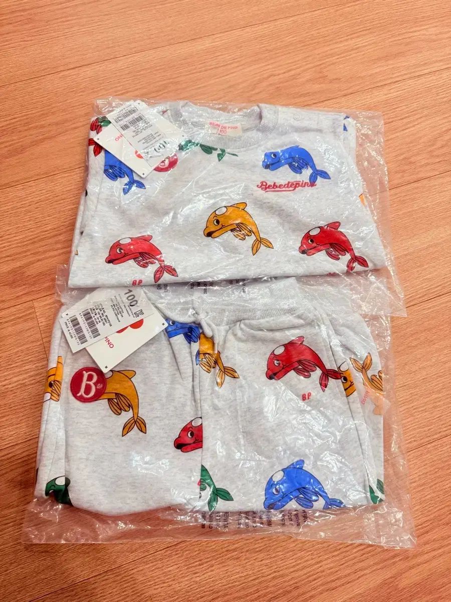 (新品) BEBE DE PINO ベベデピノ イルカ ドルフィン ベイビー 上下セット 100