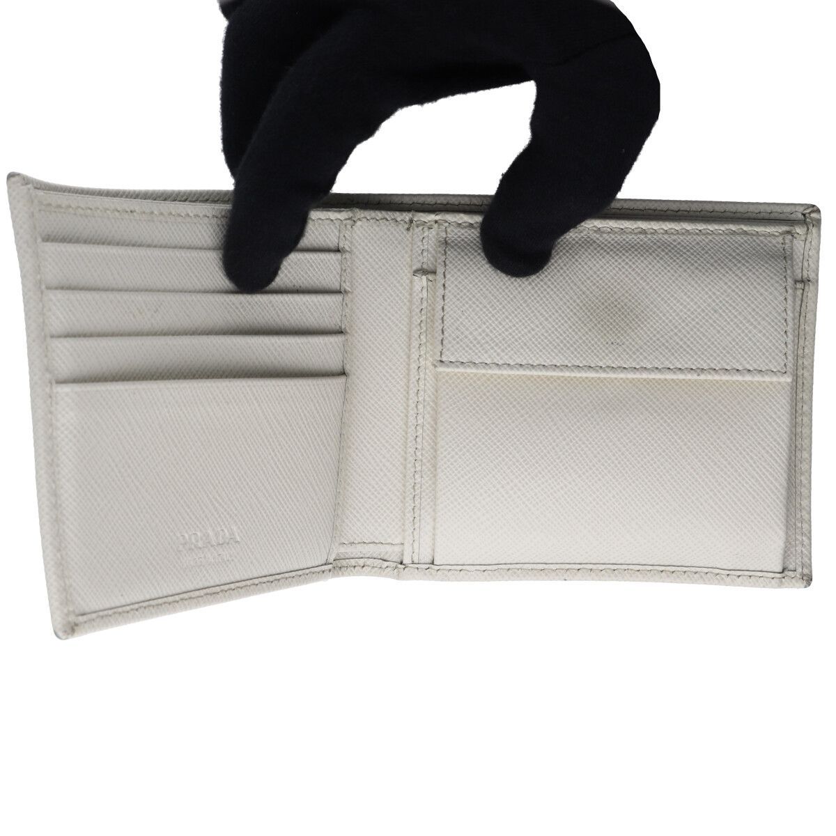 【中古】 PRADA プラダ パース付き サフィアーノレザー ウォレット 2MO738_QHH_F0K74 チョークホワイト 白 トライアングルロゴ 二つ折り財布 折りたたみ コンパクト 25038629 RS PRADA プラダ コインパース付き サフィアーノレザー ウォレット
