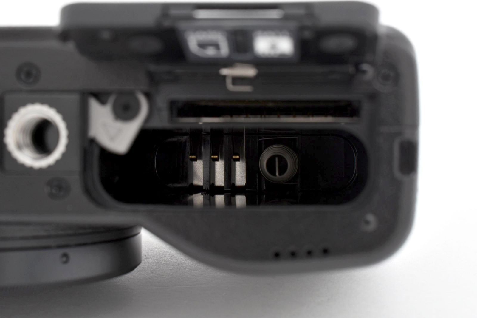 返品保証】☆極上美品☆リコー RICOH GR IIIx 《ショット数:561回
