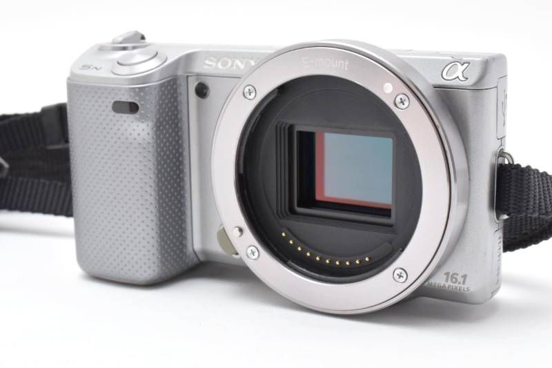 実用品】Sony ソニー NEX-5N ボディ シルバー ミラーレス一眼カメラ