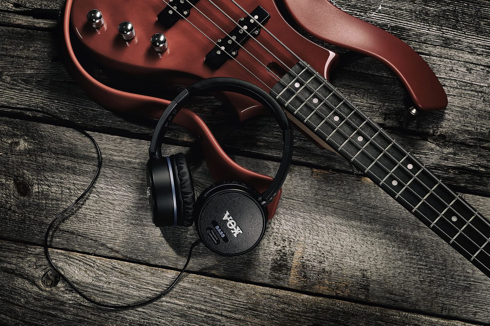 VOX ベースアンプ内蔵 ヘッドホン VGH-BASS ベースに直接プラグ・イン 個人練習に最適 電池駆動 コンプレッサー内蔵 [単品] [BASS]