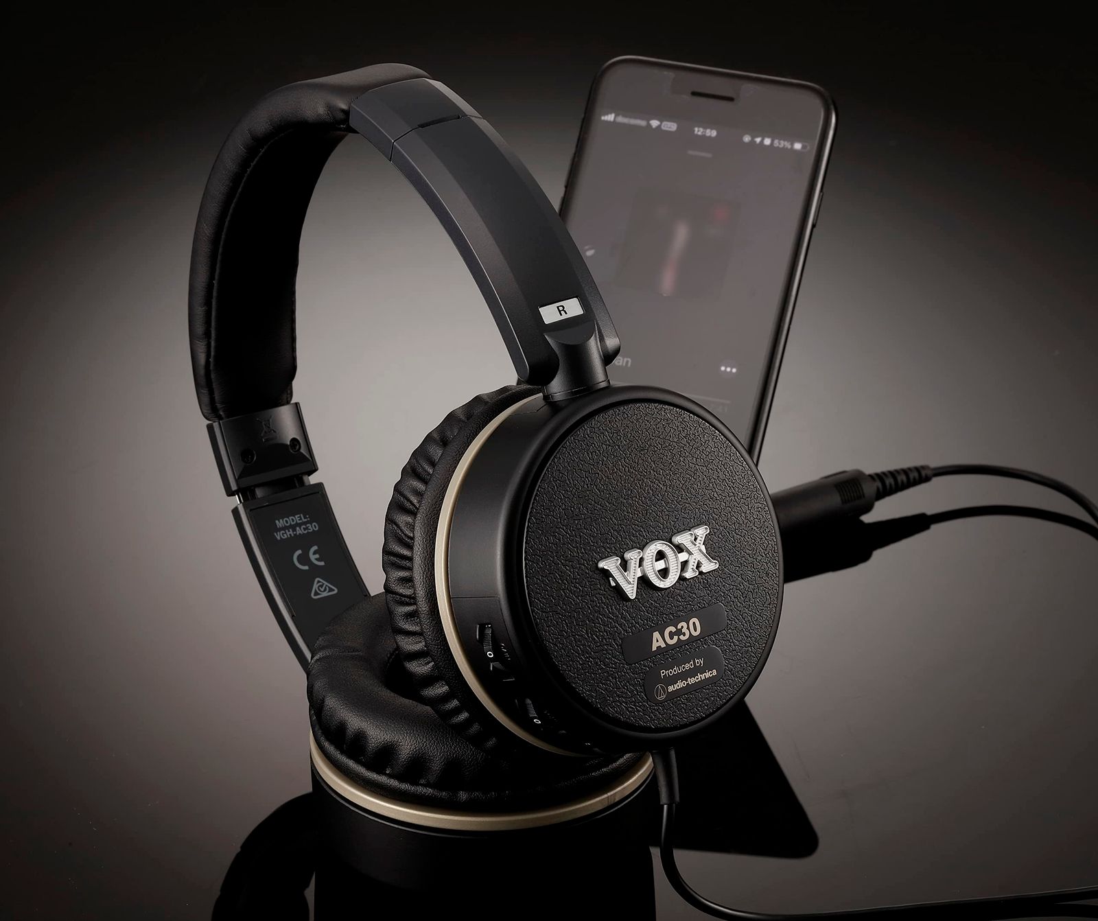VOX ベースアンプ内蔵 ヘッドホン VGH-BASS ベースに直接プラグ・イン 個人練習に最適 電池駆動 コンプレッサー内蔵 [単品] [BASS]