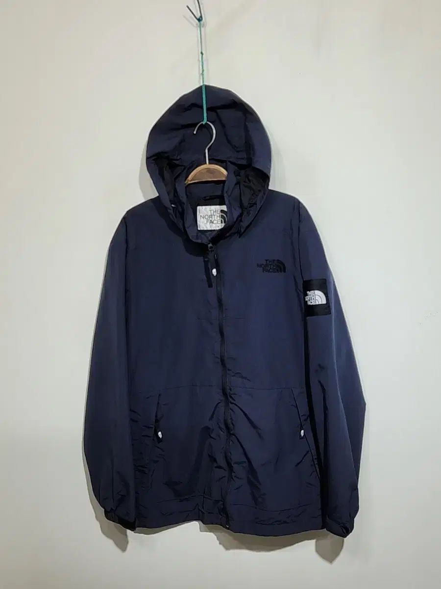 (L) THE NORTH FACE ザノースフェイス ウィンドブレーカー アウター ネイビー Outdoor アウトドア 登山ウェア フードジャケット