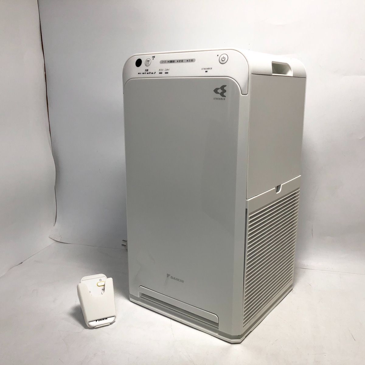 DAIKIN ダイキン 空気清浄 MC55W-W - メルカリ
