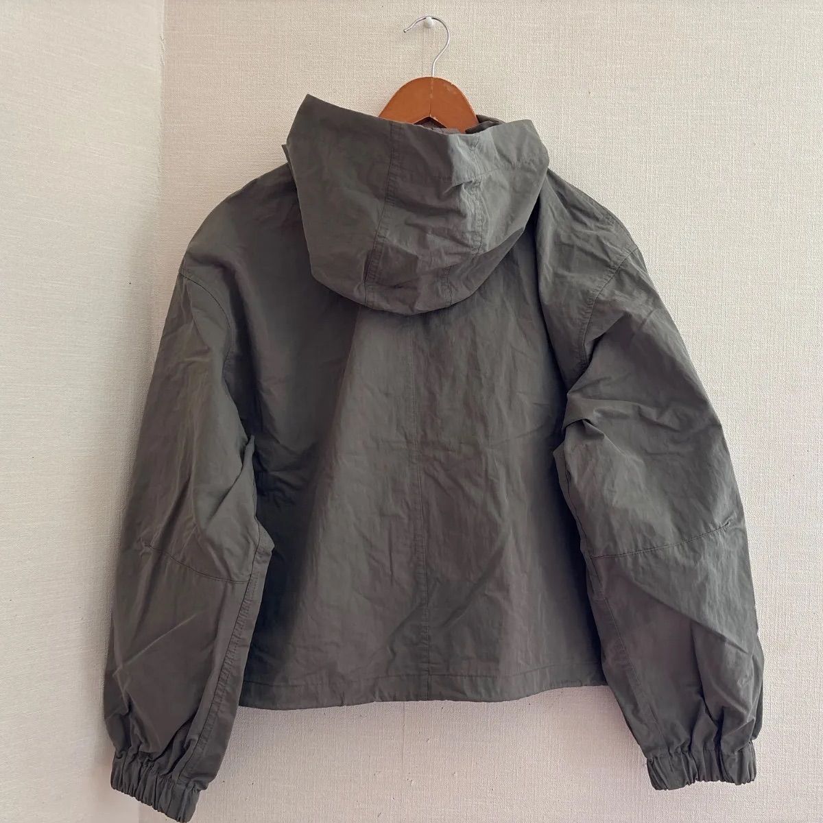 w^)b ZARA（ザラ） フード付き テクニカルジャケット ジップアップ 
