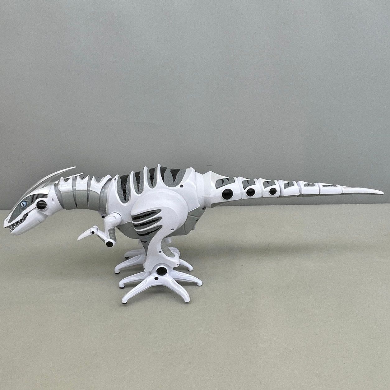 ロボザウルス トイザらス 恐竜型ロボット リモコン付き ラジコン 