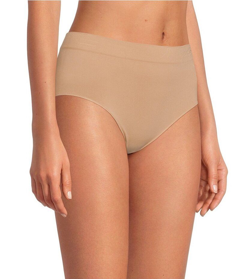 レミステレー レディース アンダーウェア パンツ Le Mystere Seamless Comfort Brief Panty Natural
