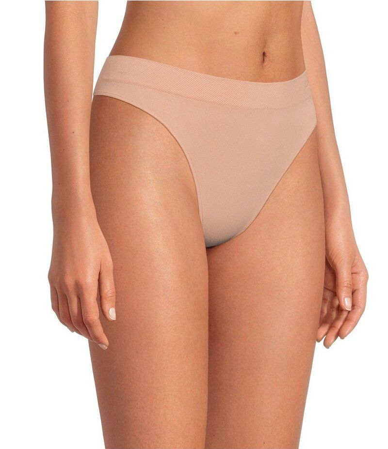 レミステレー レディース アンダーウェア パンツ Le Mystere Seamless Comfort Thong Panty Sahara