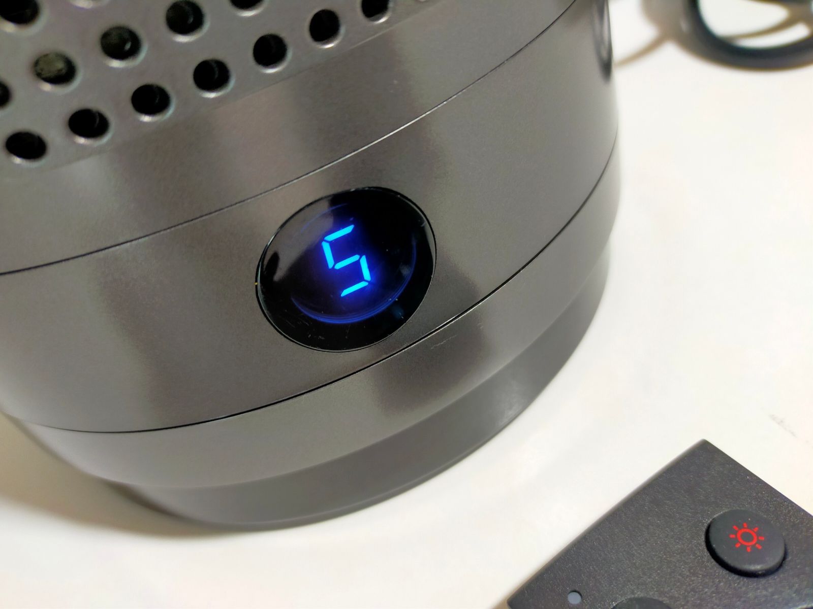 タワーファン セラミックヒーター 冷暖両用 AM-018JR 2023年製 - メルカリ