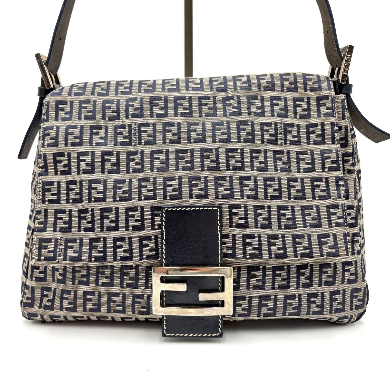 【美品】FENDI ズッキーノ柄　マンマバケット　ブラック FENDI マンマバケット ズッカ柄 ズッキーニ フェンディ ヴィンテージ