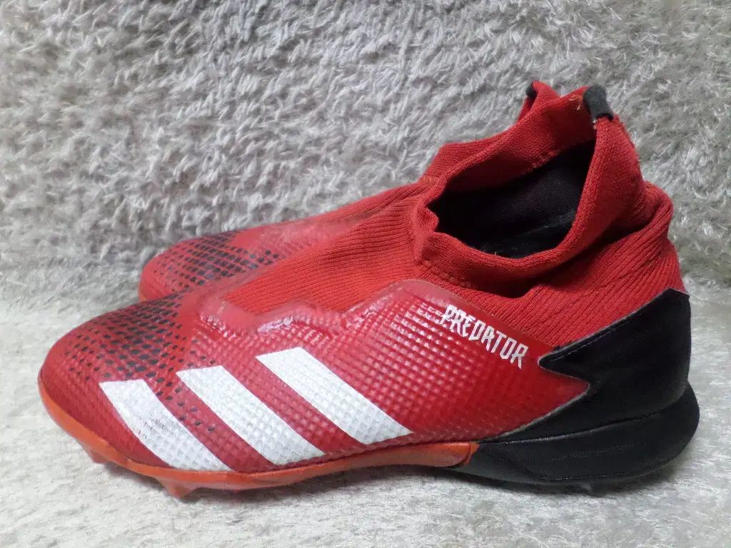 265 アディダス プレデター スリッポン サッカーシューズ 260505