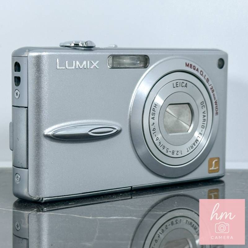 美品】Panasonic LUMIX DMC-FX30 シルバー 720万画素 光学3.6倍ズーム