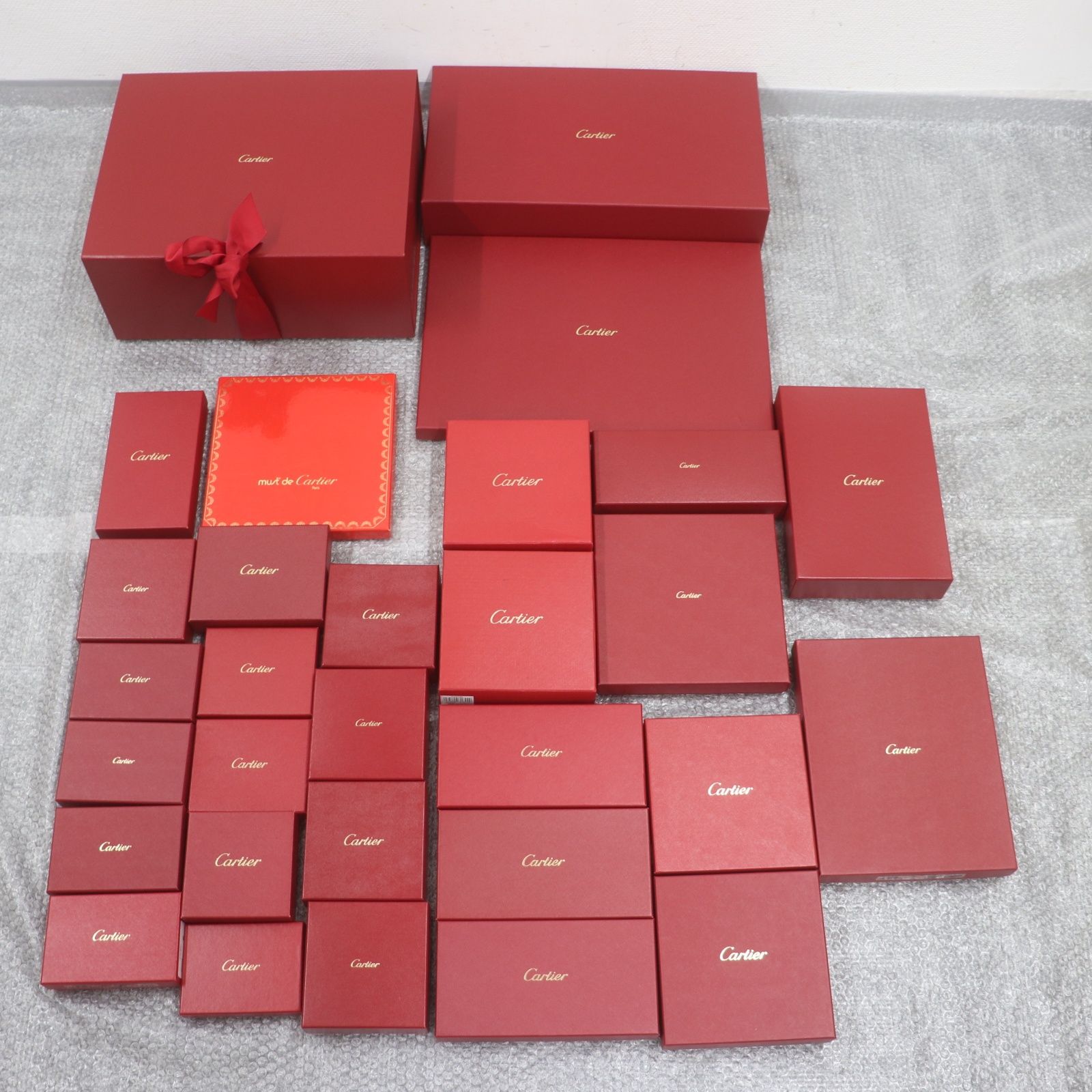 IT5P3W68SDKF Cartier カルティエ BOX 空き箱 ショッパー 純正 紙袋 赤