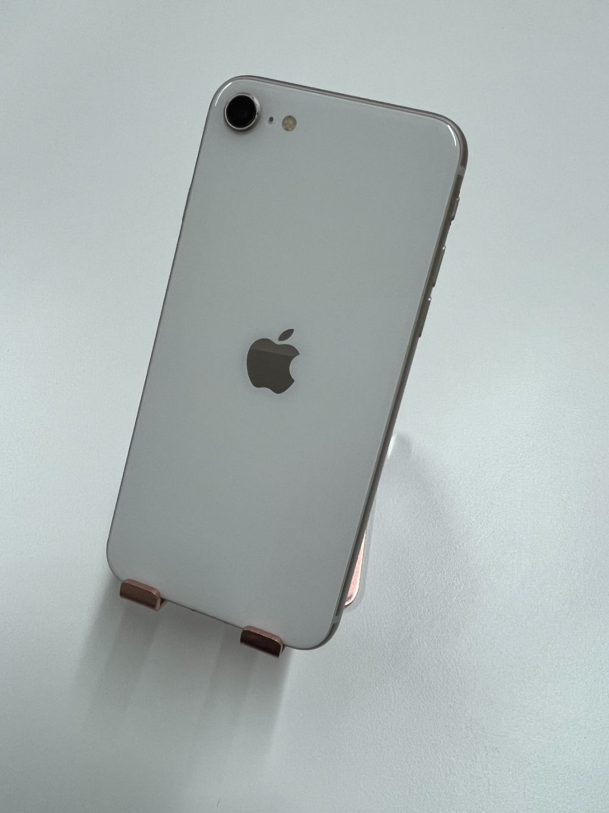 iPhone SE3 64GB スターライト ✅動作確認済み IMEI：355172497943272