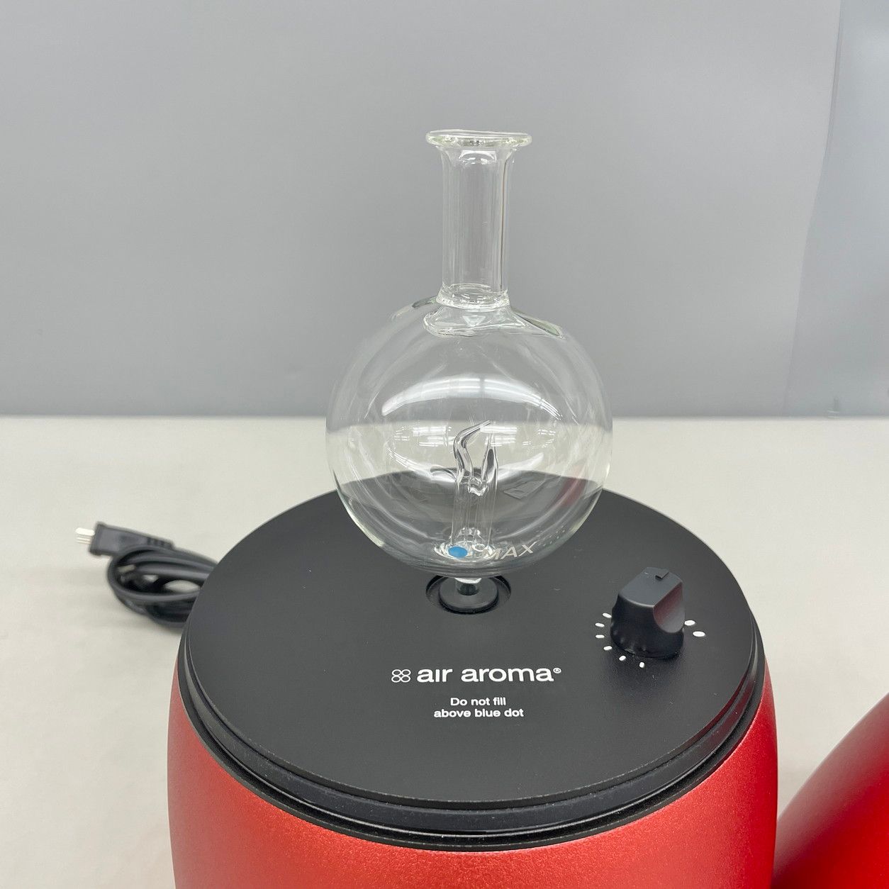 Aromax Air Aroma アロマディフューザー レッド エッセンシャルオイル付き Aromax Air Aroma アロマディフューザー レッド エッセンシャルオイル