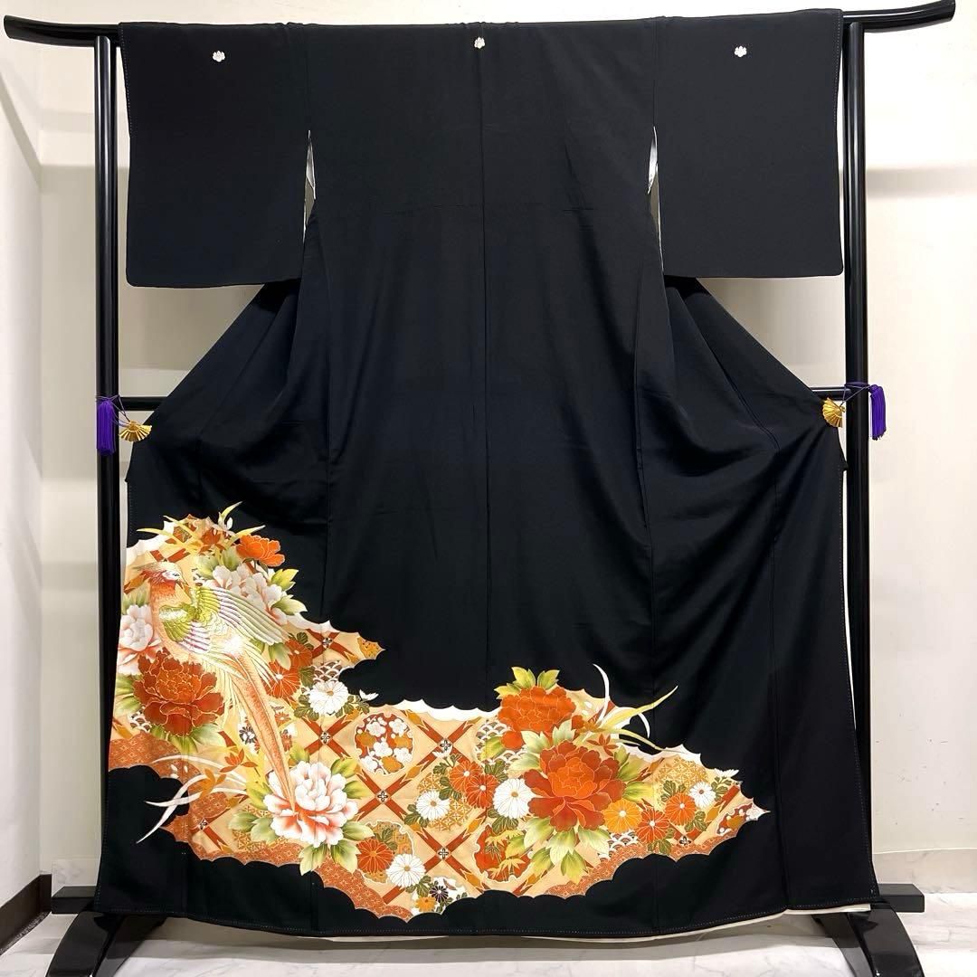 黒留袖　五つ紋　鳳凰　刺繍　金駒刺繍　身丈165　裄63　正絹　着物　041tz