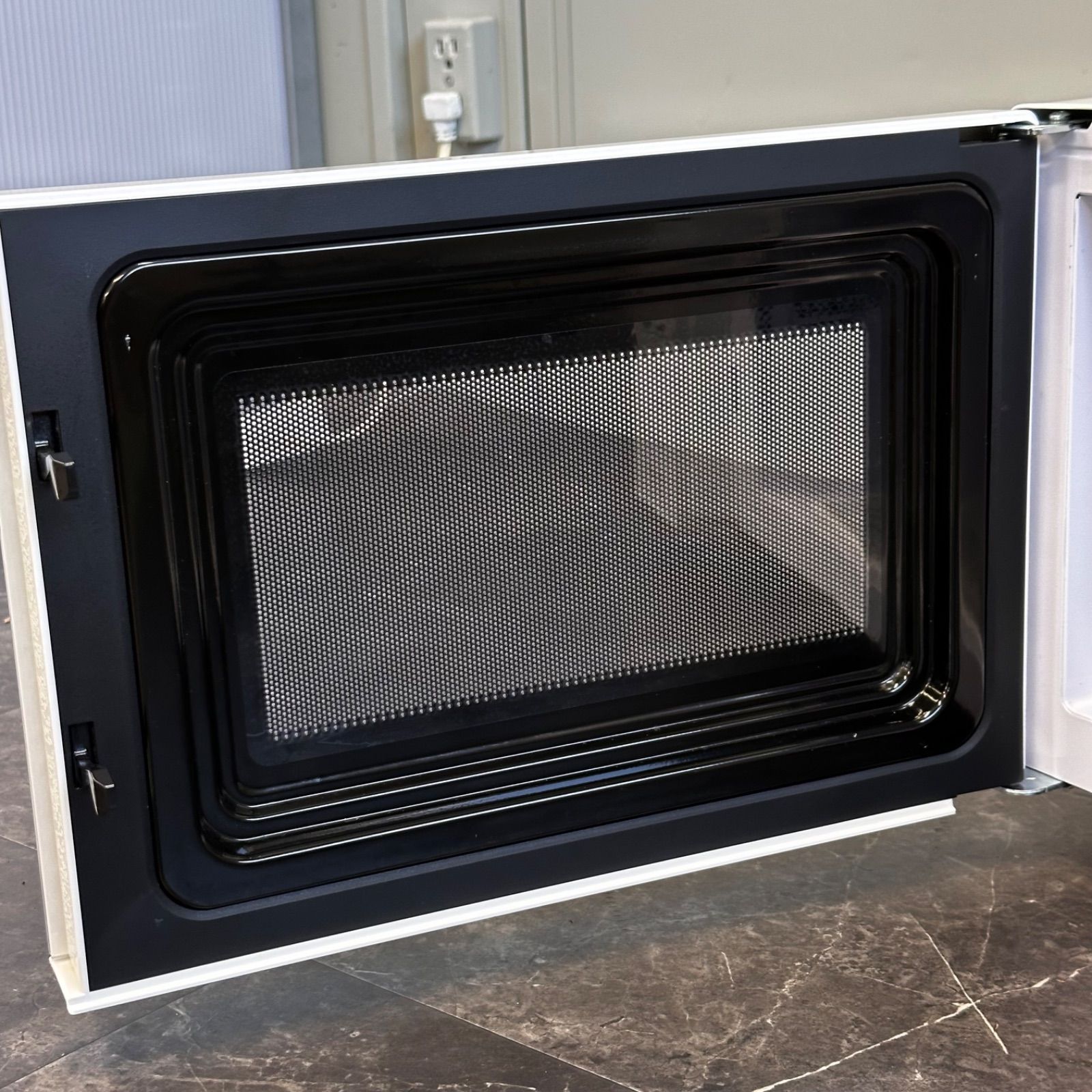∞送料込！美品 2024年製 日立 電子レンジ HMR-FT19A 19L フラット庫内