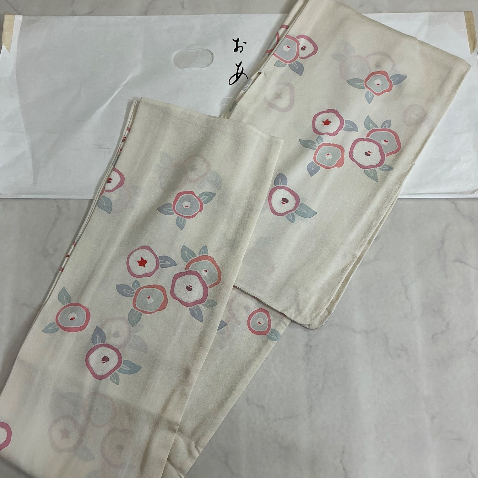 ◆kimono+one◆kimonoarisa◆単衣◆未使用同然◆丹後ちりめん◆正絹◆小紋着物◆単衣◆広衿◆仕付け糸付き◆裄64肩丈158.5◆