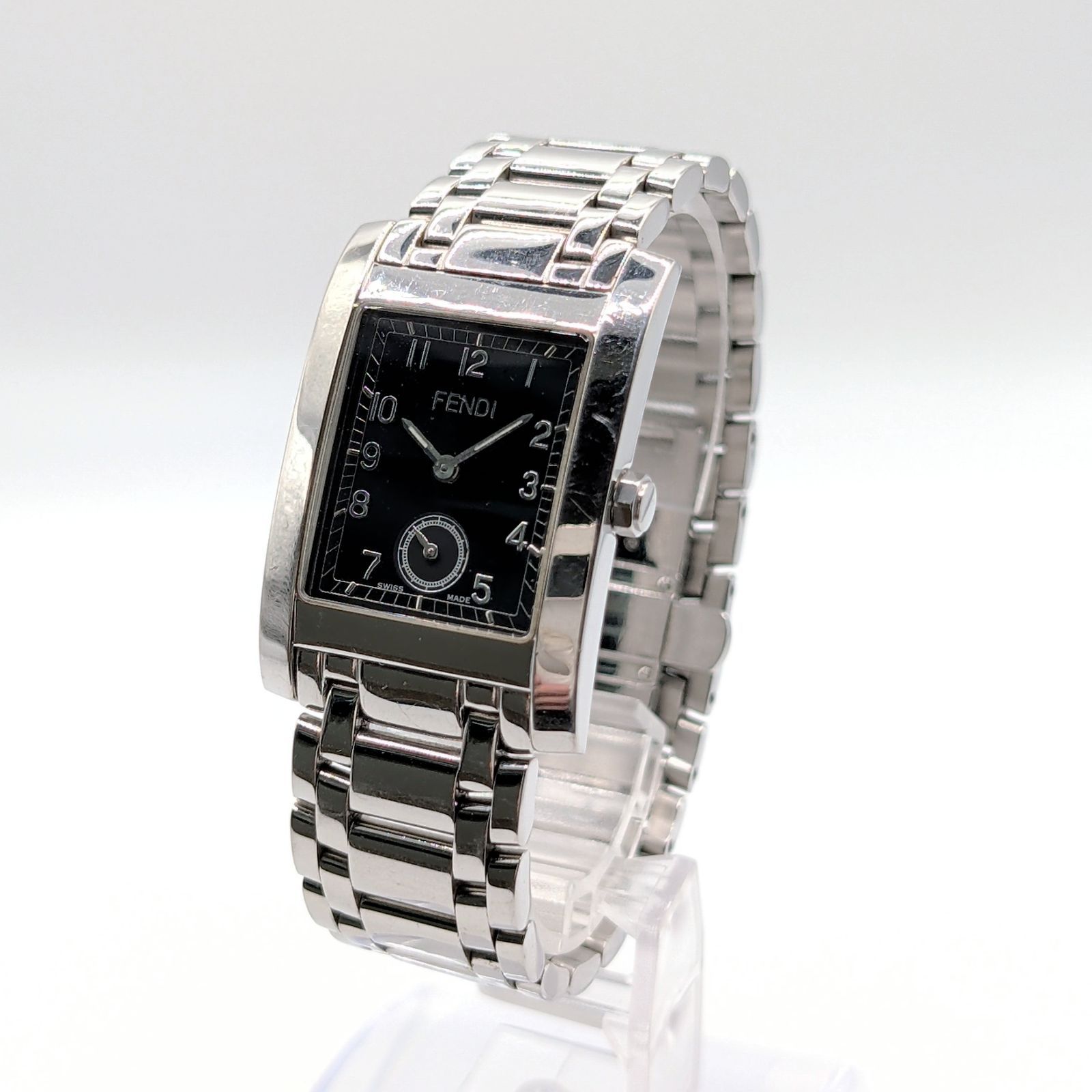 FENDI 7000G Watch Quartz Ladies Round Silver Black dial Y2K 00S 