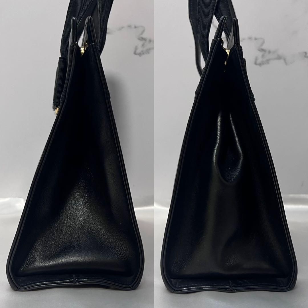 ◇美品◇フェラガモ ヴァラリボン ハンドバッグ カーフレザー ブラック