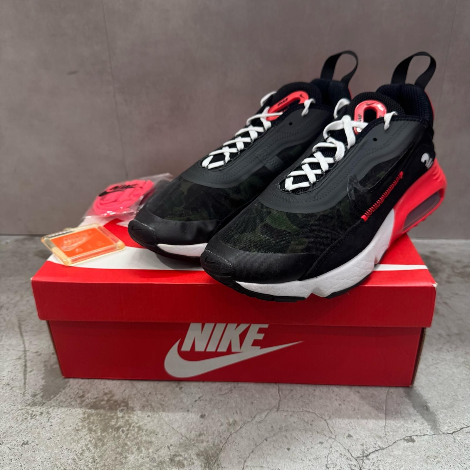 NIKE × atmos Air Max 2090 SP 
