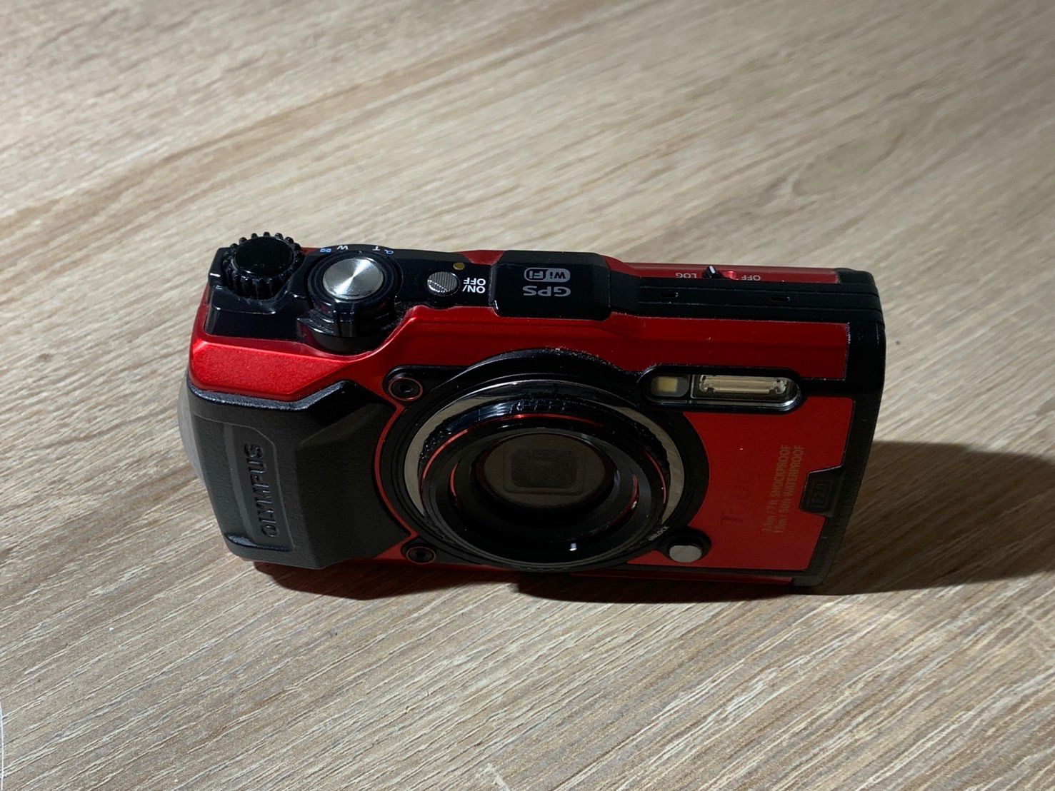 0367 OLYMPUS TOUGH TG-6 レッドブラック デジカメ ジャンク品 【ネ
