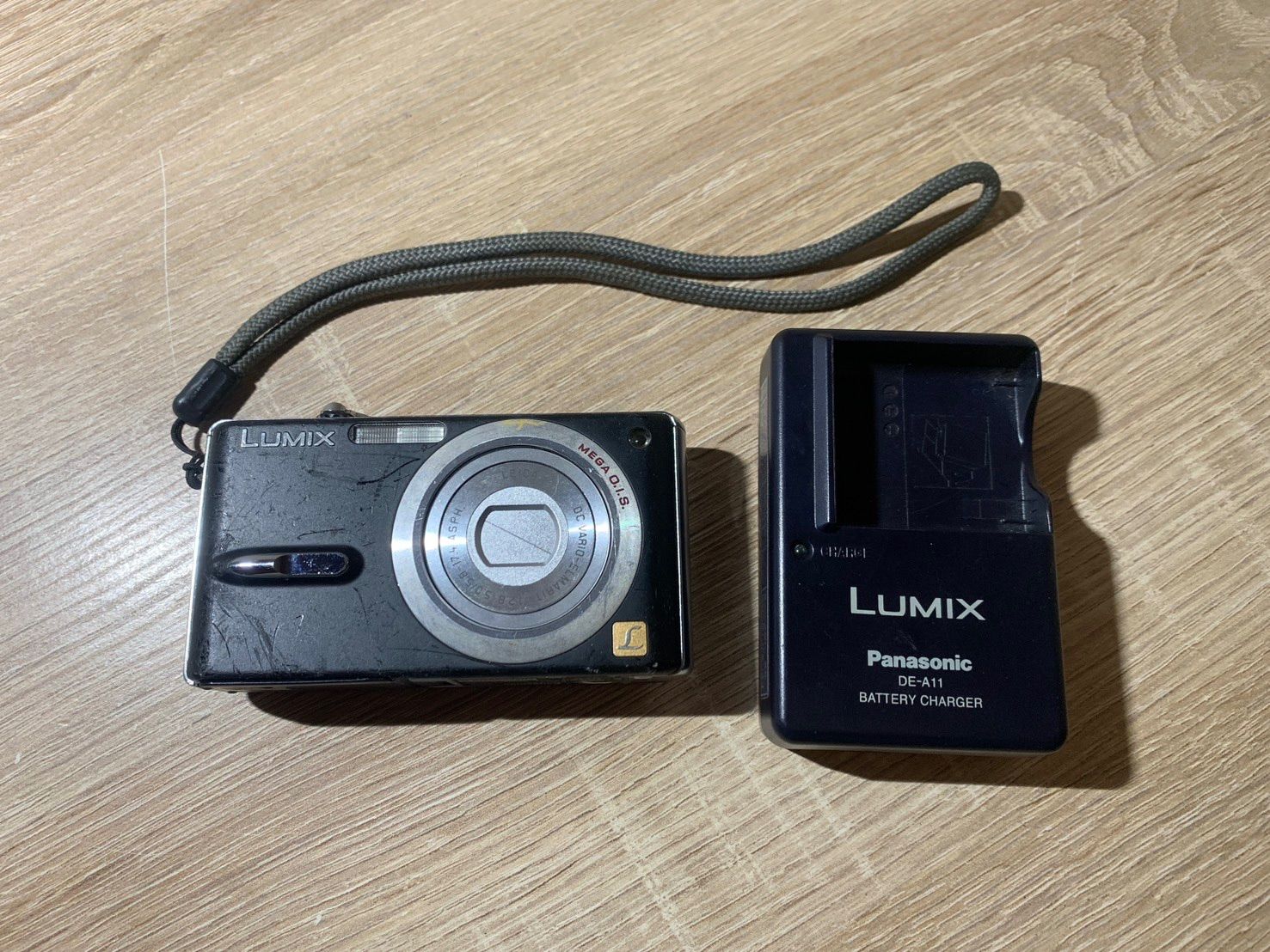 0350 Panasonic Lumix DMC-FX9 ブラック デジカメ 動作確認済み 【ネ】