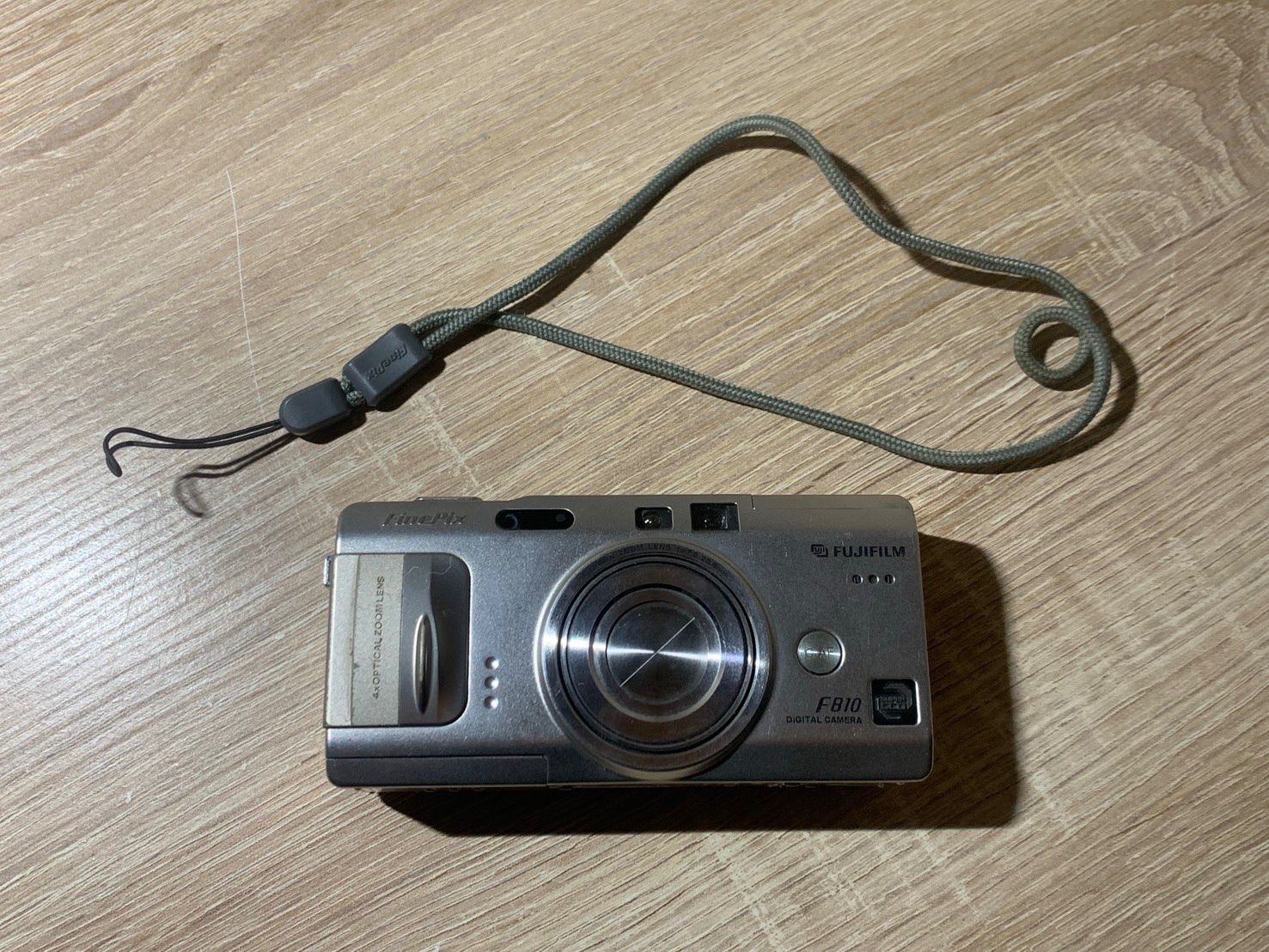 0429 FUJIFILM FINEPIX F810 シルバー デジカメ 【ネ】 - メルカリ
