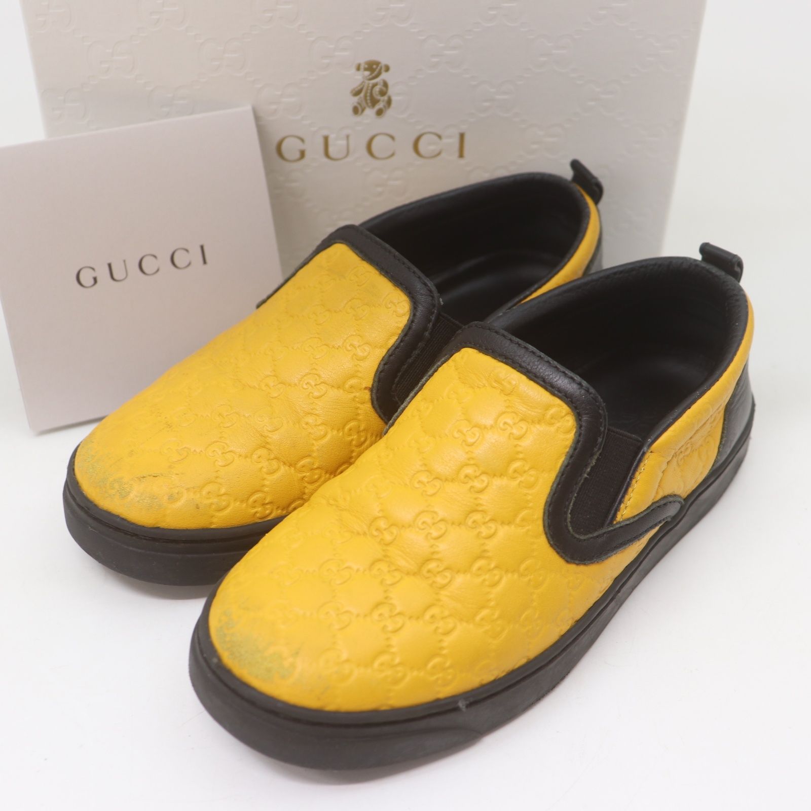 GUCCI グッチ　キッズ　スニーカー ネイビー イエロー　ベビー ITPFOW7THK4O GUCCI グッチ 子供用 スリッポン 靴 イエロー チルドレン