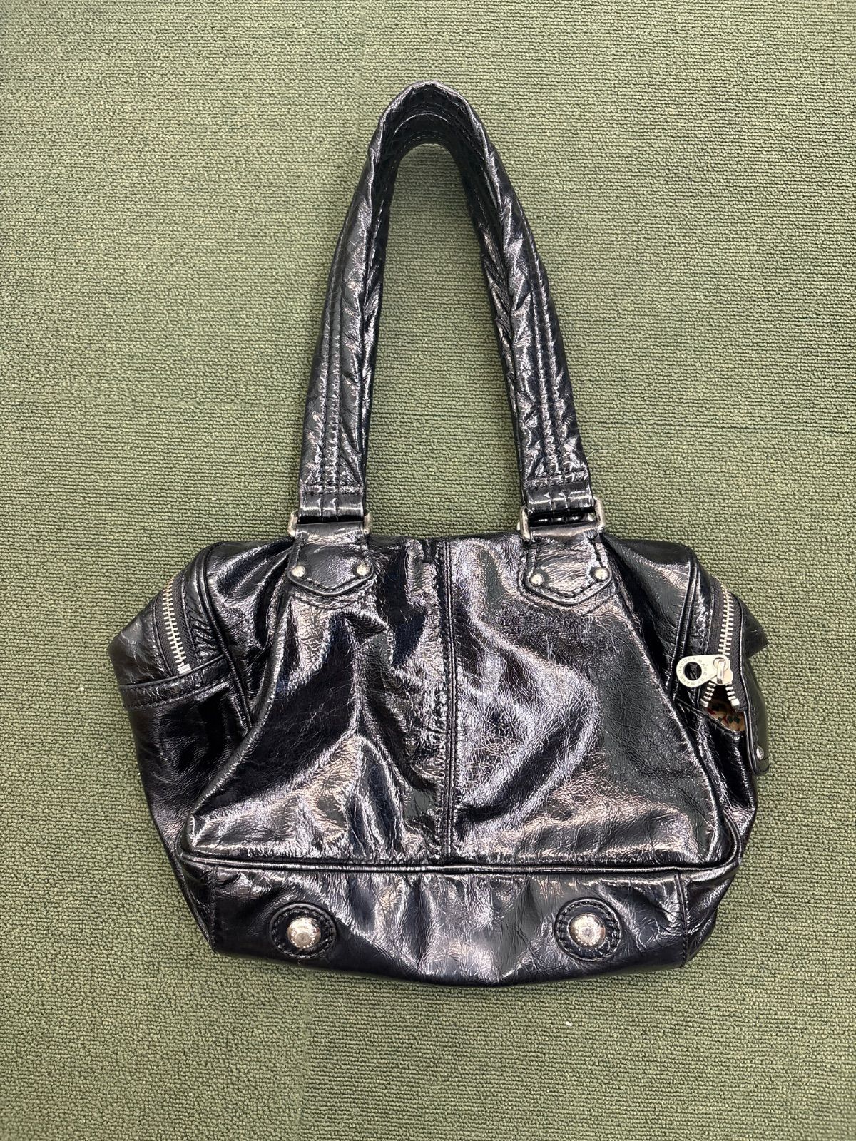 00s MARC JACOBS レザー y2k ハンドバッグ grunge 00s Y2K archive MARC BY MARC JACOBS エナメル加工 レザーバンド