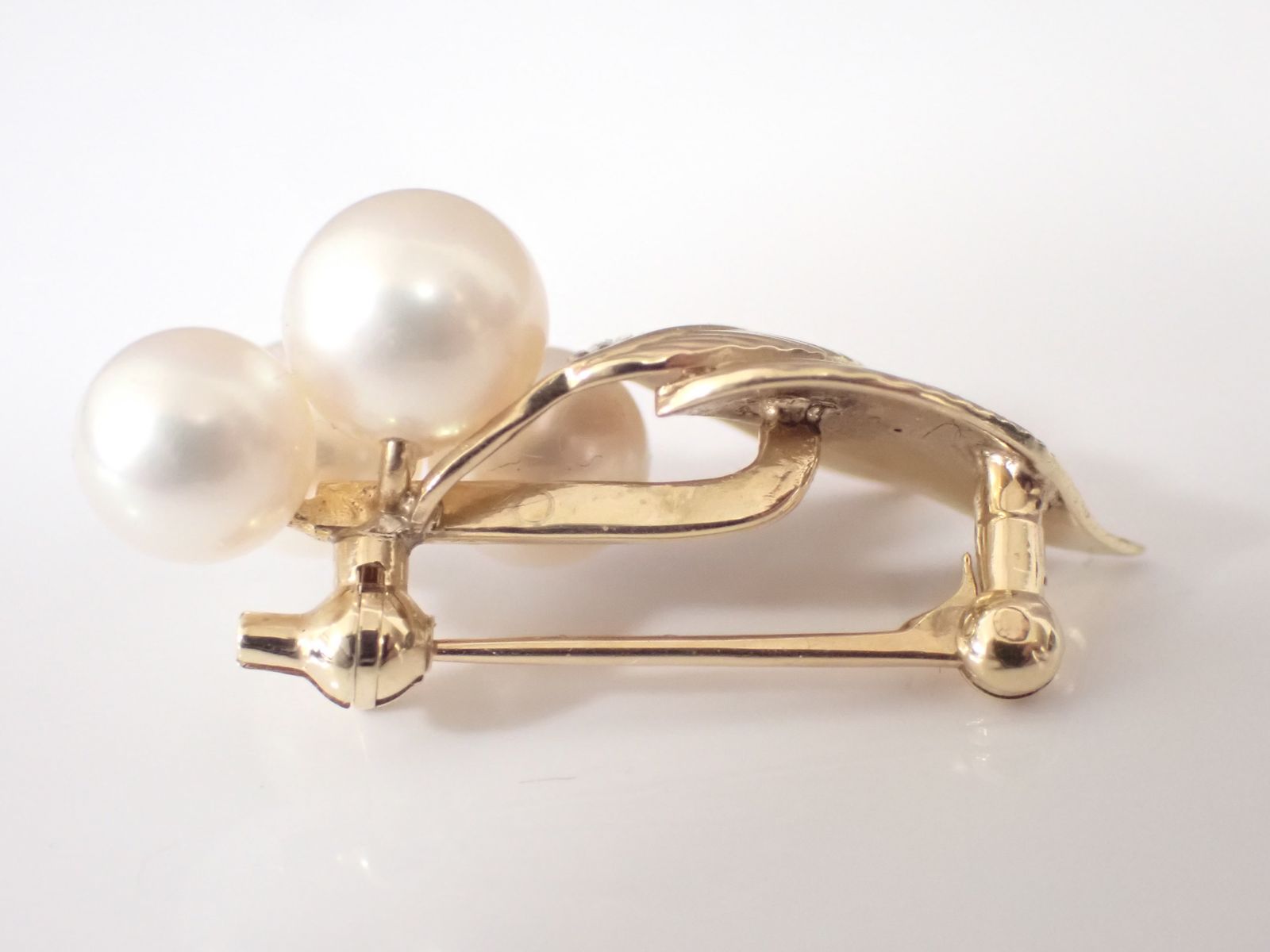 【未使用品】✨MIKIMOTO ミキモト パール　ブローチ　リーフ　羽 MIKIMOTO ミキモト パール ブローチ リーフモチーフ K14YG 4.2g 美品