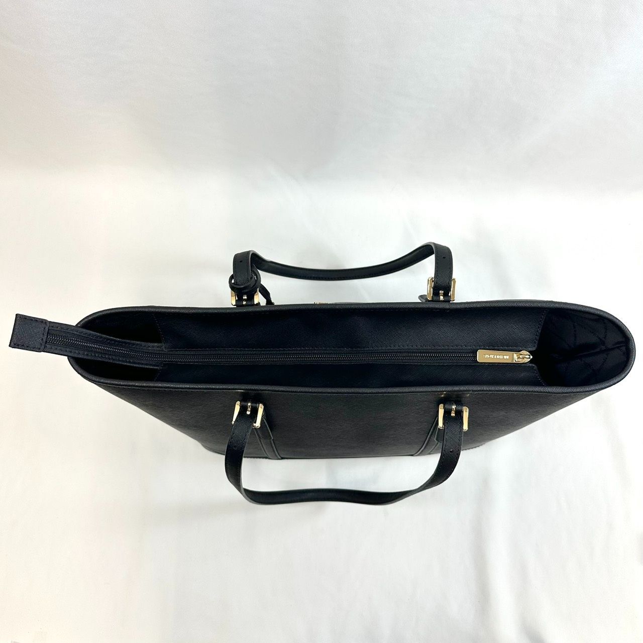 【美品】マイケルコース 2way ショルダーバッグ サフィアーノ 金ロゴ 黒 マイケルコース ショルダーバッグ 2way サフィアーノ レザー 黒