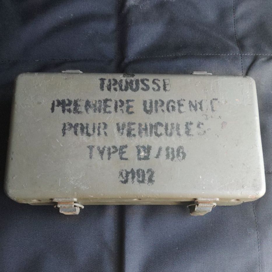 【フランス軍実物】　FIRST AID KIT CASE メディカルケースA 4,872円