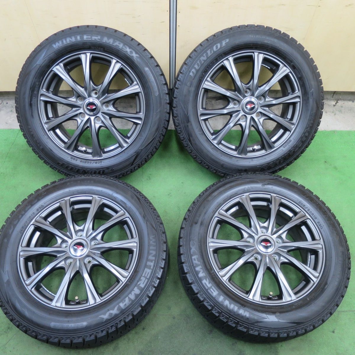 バリ溝！22年！キレイ！9.5分★スタッドレス 205/60R16 ダンロップ ウインターマックス WM02 TEAD テッド 16インチ PCD114.3/5H★6042305TTス