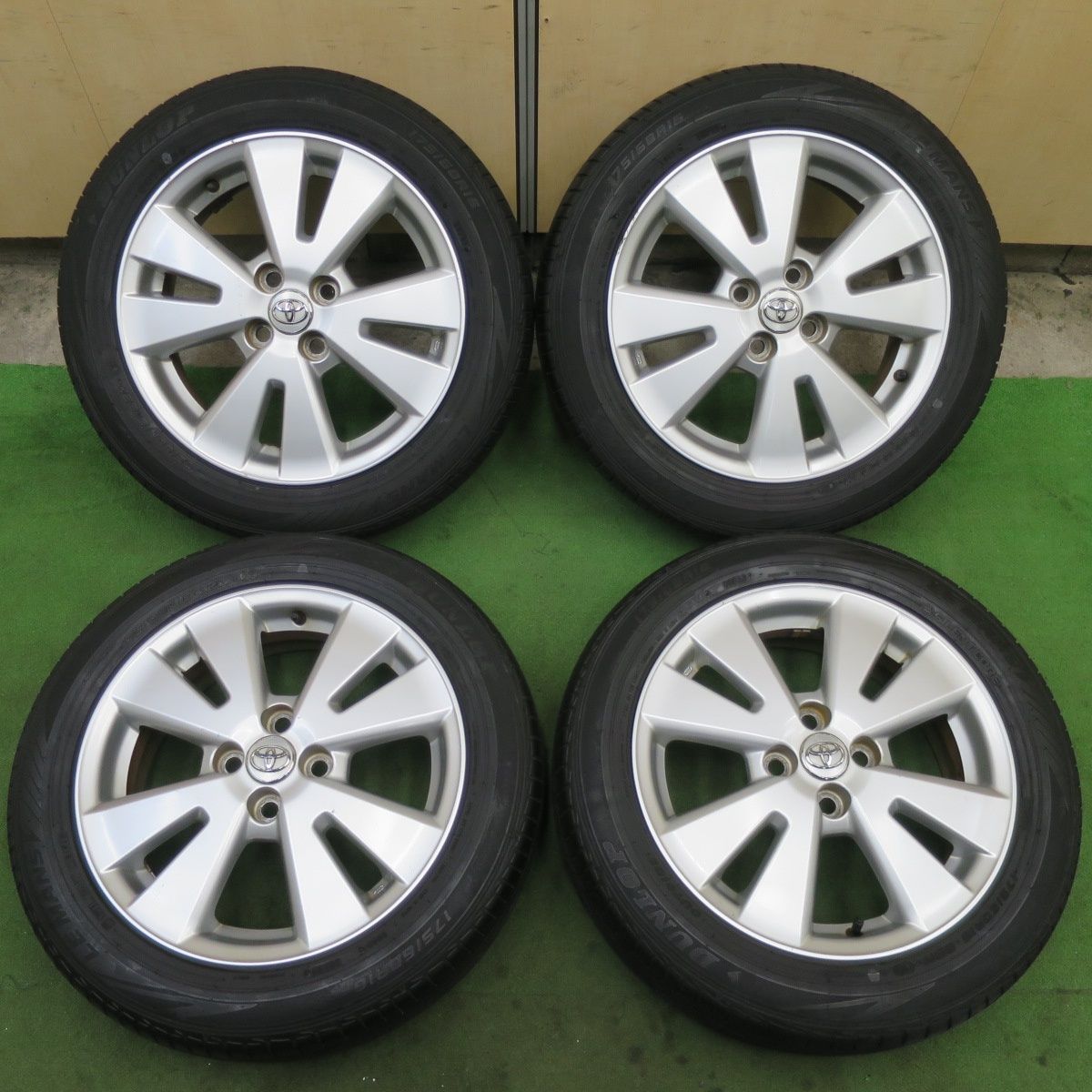 トヨタ ラクティス純正 175/60R16 2024年超バリ山夏タイヤ トレジア