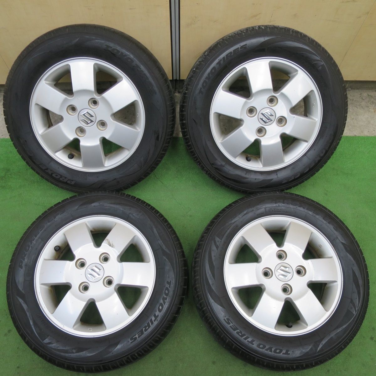 155⁄70R13 ダンロップ DUNLOP 2020年製 中古 155／70R13（タイヤ本数4
