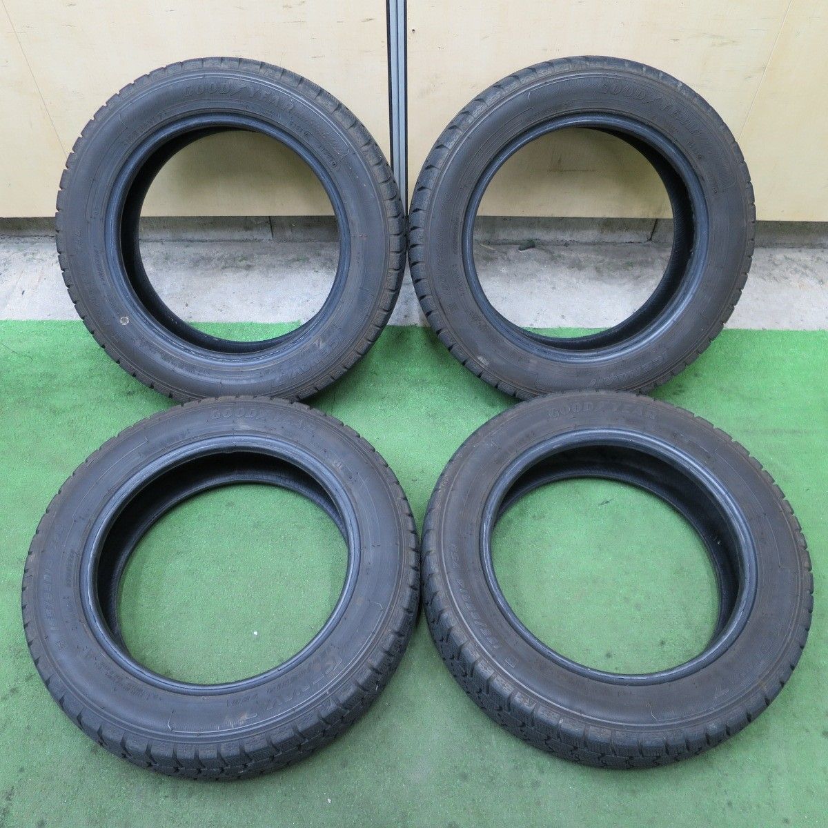 バリ溝！22年！8.5分☆スタッドレス 155/65R14 グッドイヤー アイス