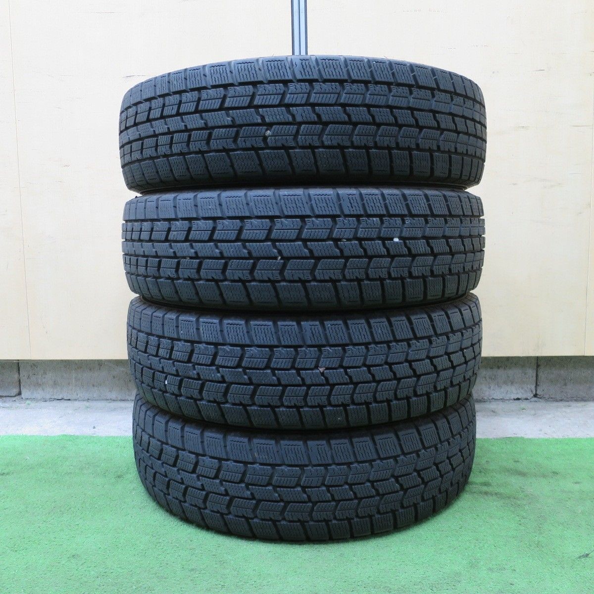 バリ溝！22年！8.5分☆スタッドレス 155/65R14 グッドイヤー アイス