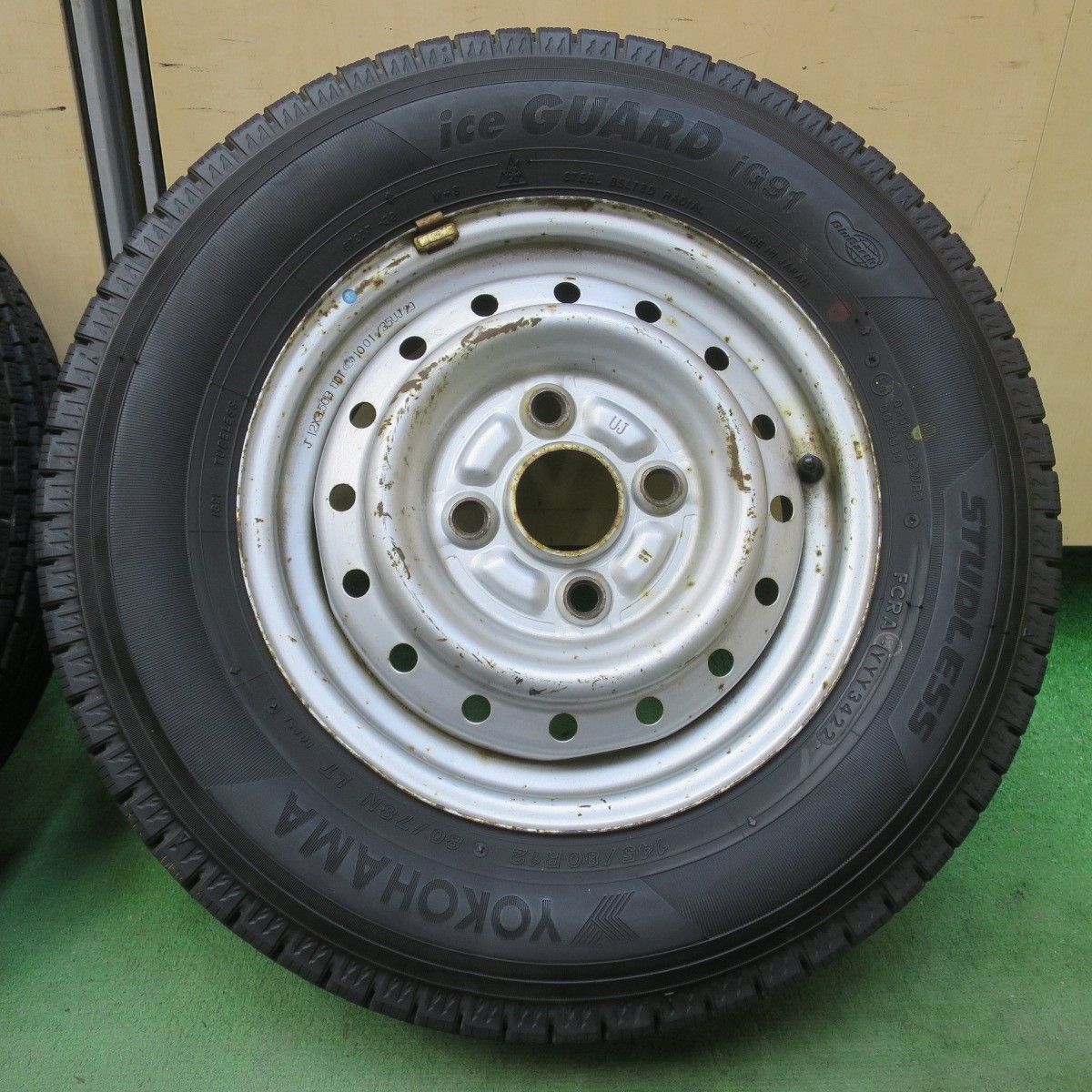バリ溝！22年！9.5分☆スタッドレス 145/80R12 80/78N ヨコハマ アイス 