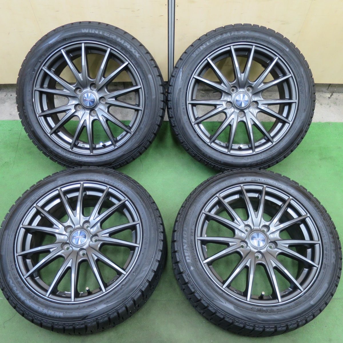 バリ溝！22年！キレイ！9.5分★スタッドレス 215/50R17 ダンロップ ウインターマックス WM02 VELVA SPORT ヴェルヴァ スポーツ 17インチ PCD114.3/5H★6042302TTス